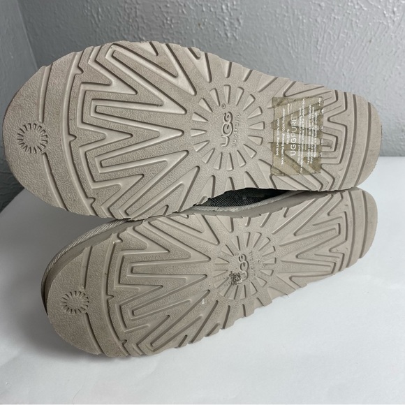 UGG Bailey Bow Short Snake Shearling Boots SZ 7 - Picture 6 of 11